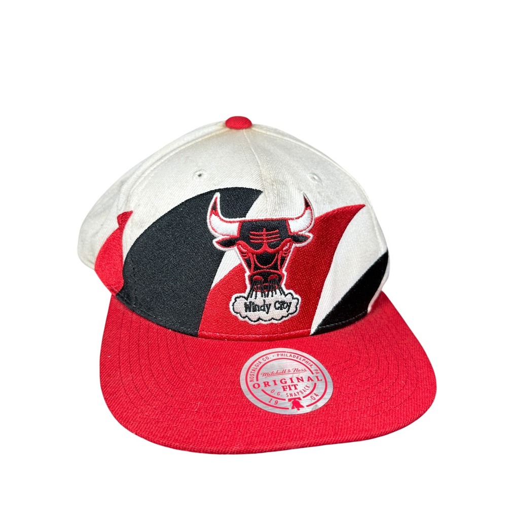 Sharktooth Mitchell & Ness Chicago Bulls Windy City Snapback Hat White Red Black